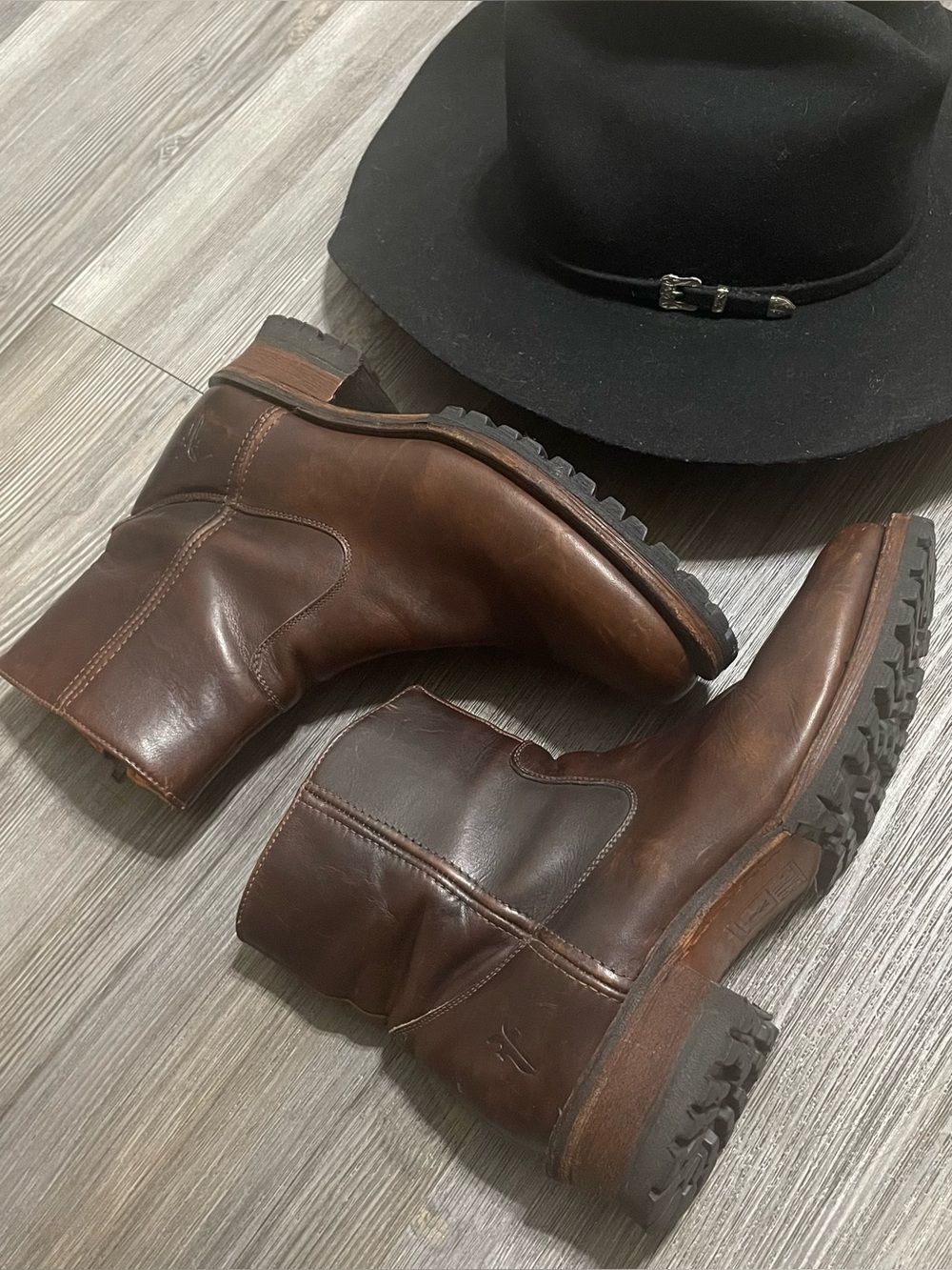FRYE Mens 8D Brown Leather Inside Zip Ankle Boots Lug Sole Heritage Workwear Mex